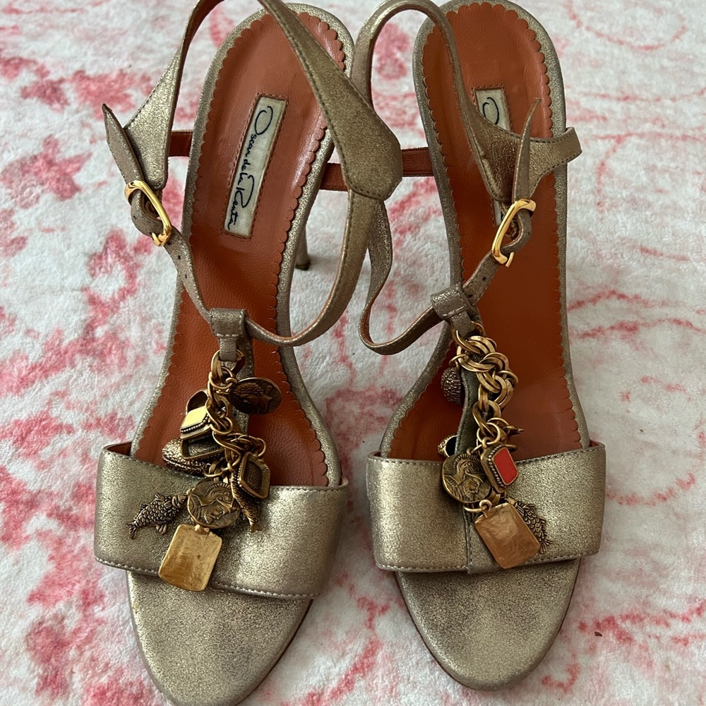 Oscar de la renta Gold Chain-Embellished Heels